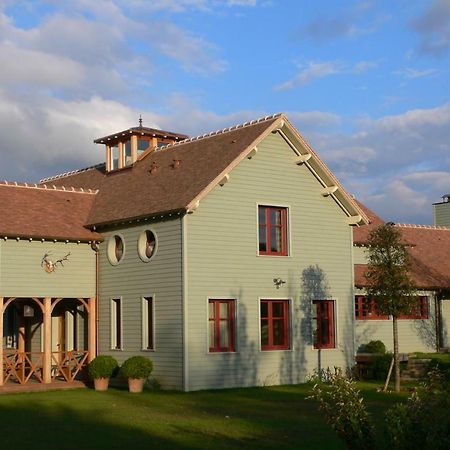 Lodge Saint-Hymer Extérieur photo